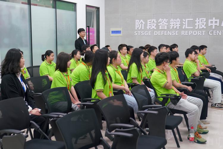 创于1988年,学校位于广州市南沙区,是一所涵盖新大数据软件开发工程师